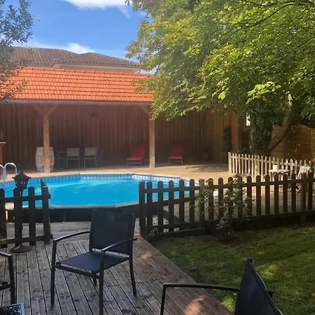 Maison 8 Pers, 15 Min Plage, Clim, Piscine,parking